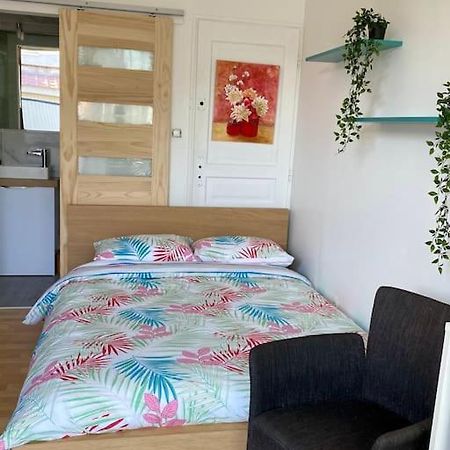 Le Cosy Tassin - Rez De Jardin Lägenhet Exteriör bild